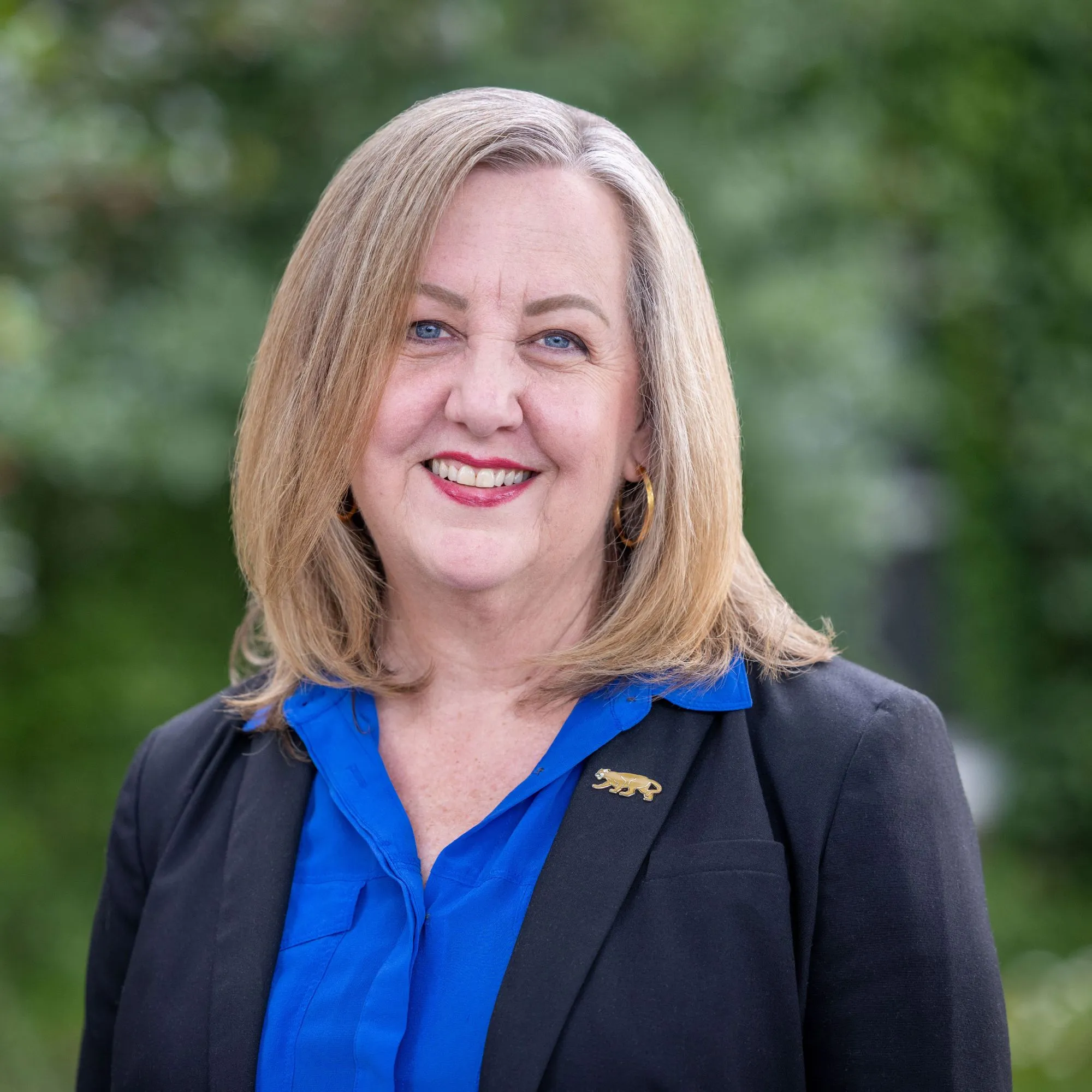 headshot of Amanda Hull